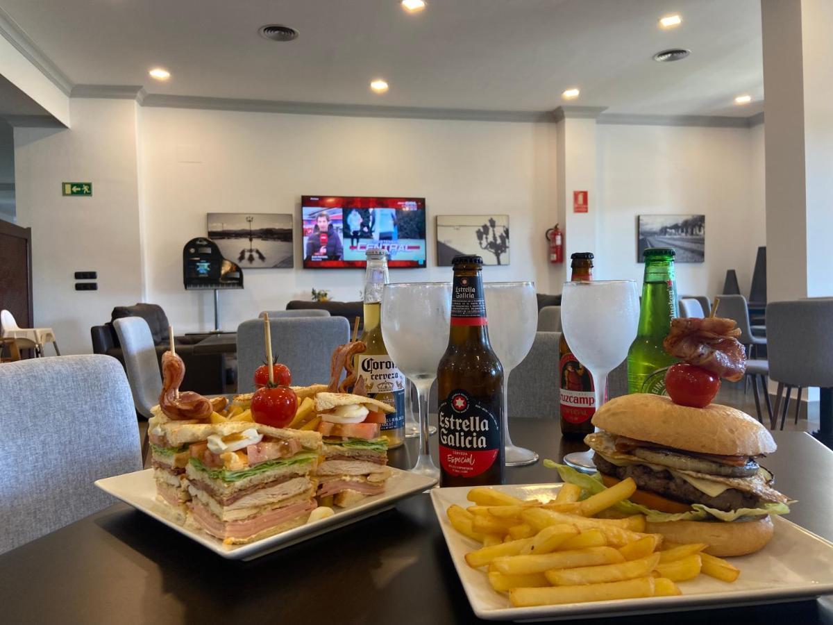 Hotel Montera Plaza Los Barrios Zewnętrze zdjęcie
