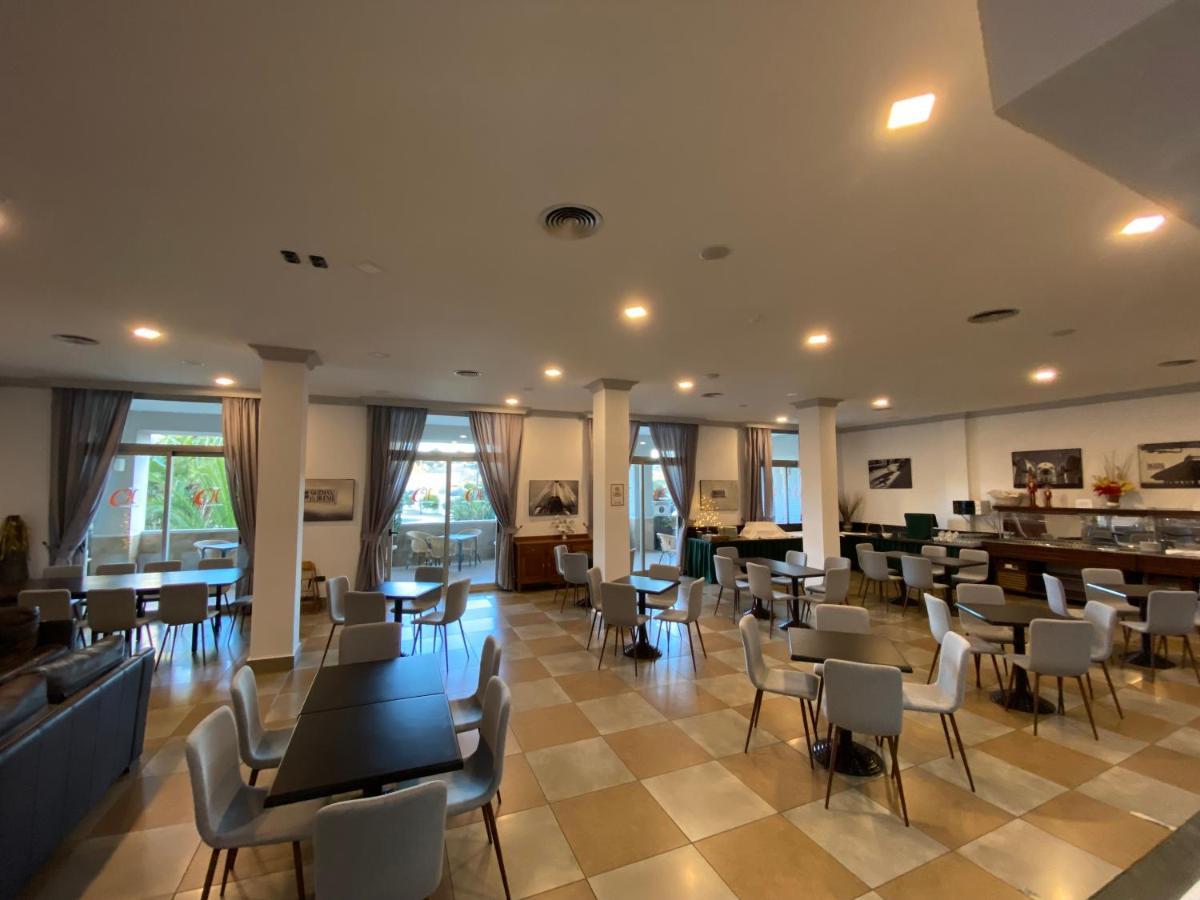 Hotel Montera Plaza Los Barrios Zewnętrze zdjęcie