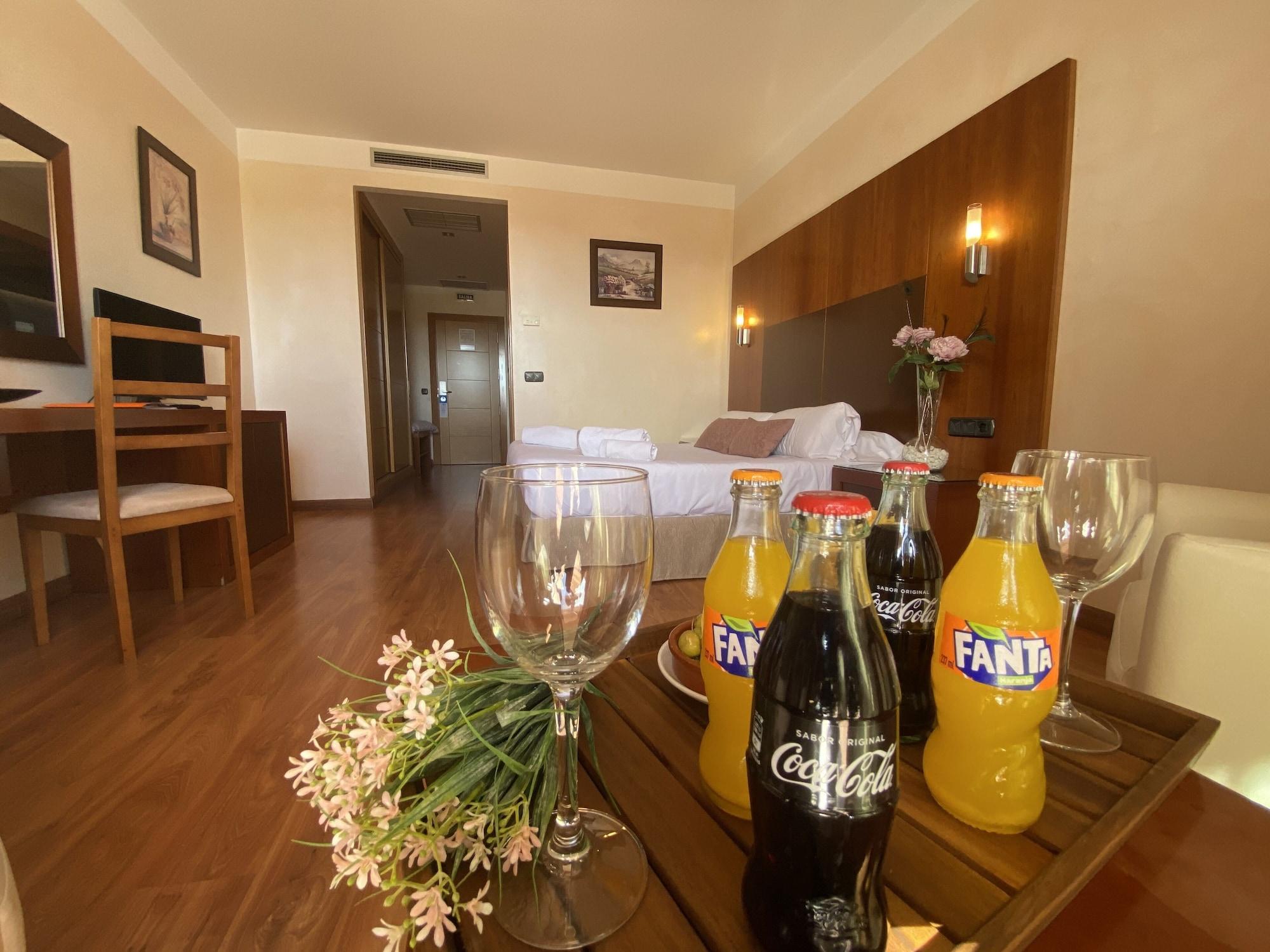 Hotel Montera Plaza Los Barrios Zewnętrze zdjęcie