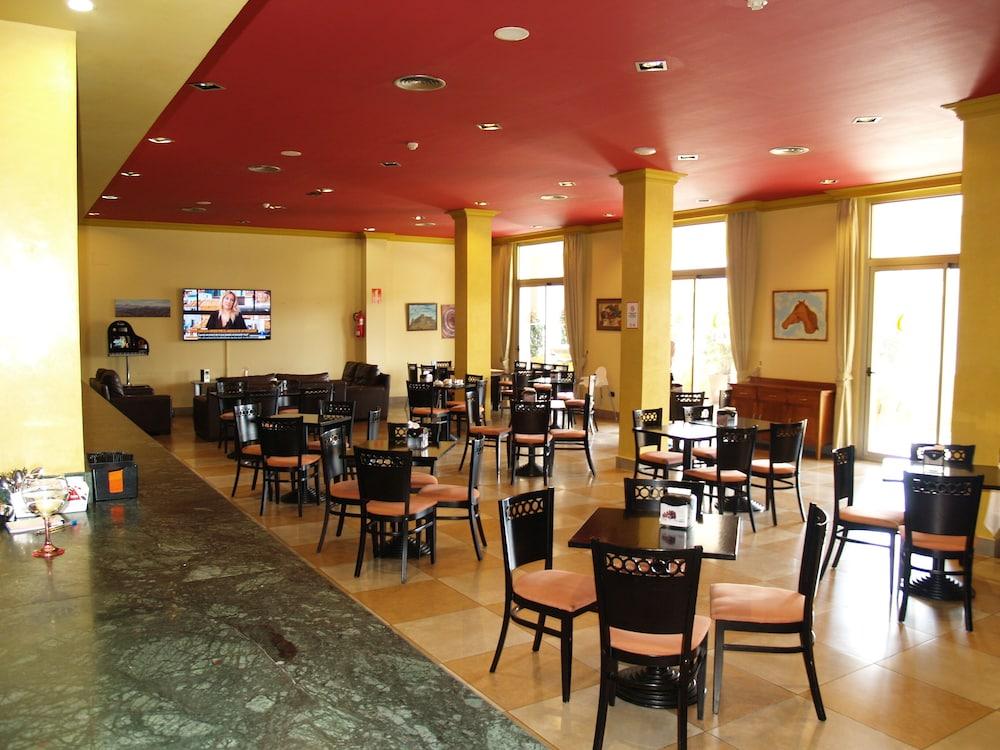 Hotel Montera Plaza Los Barrios Zewnętrze zdjęcie