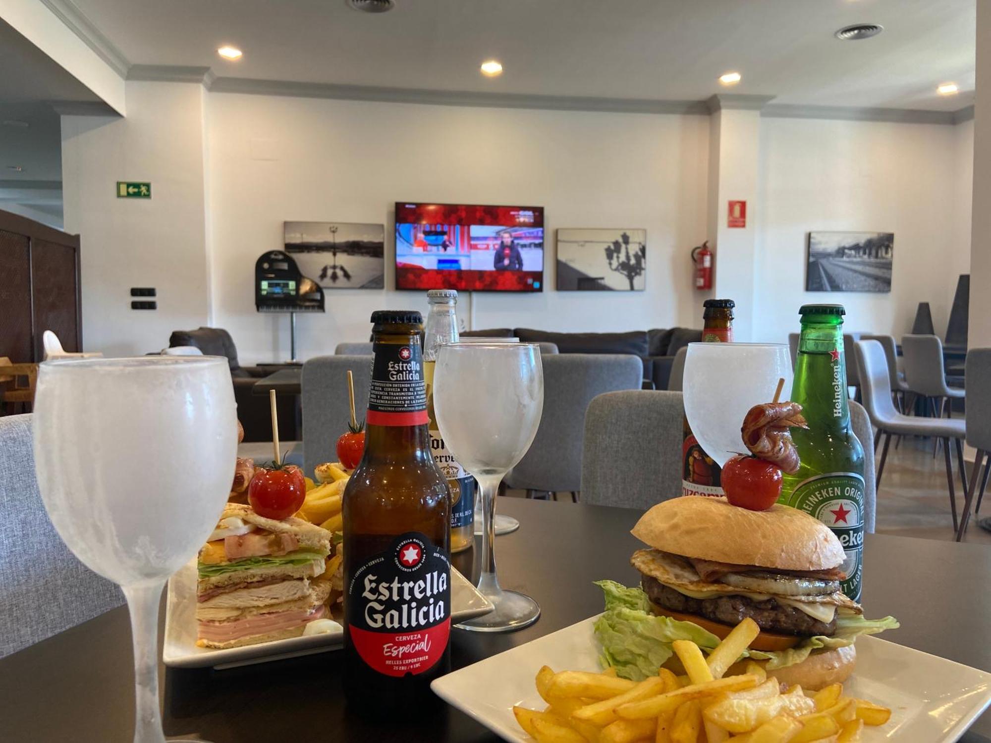 Hotel Montera Plaza Los Barrios Zewnętrze zdjęcie