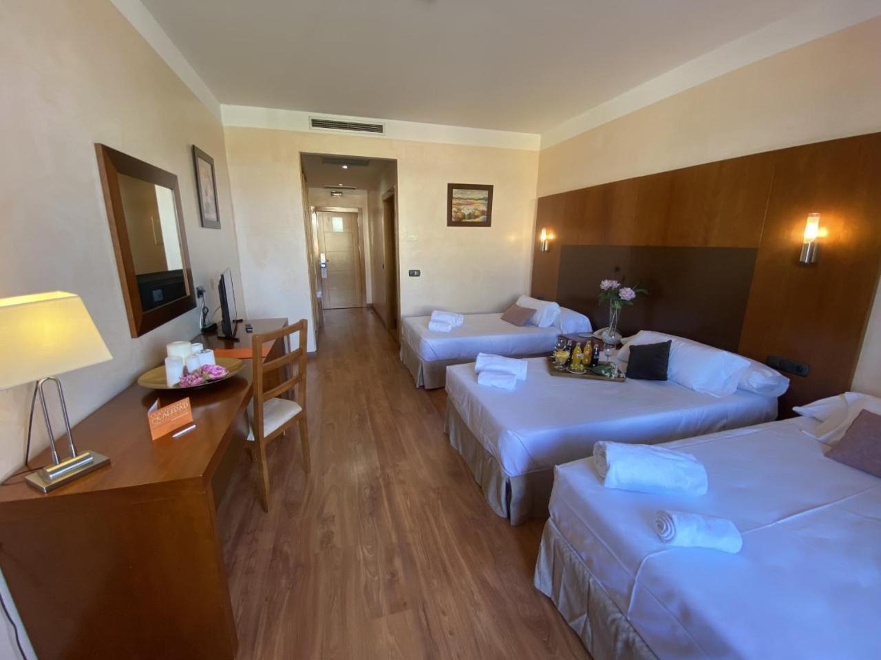 Hotel Montera Plaza Los Barrios Zewnętrze zdjęcie