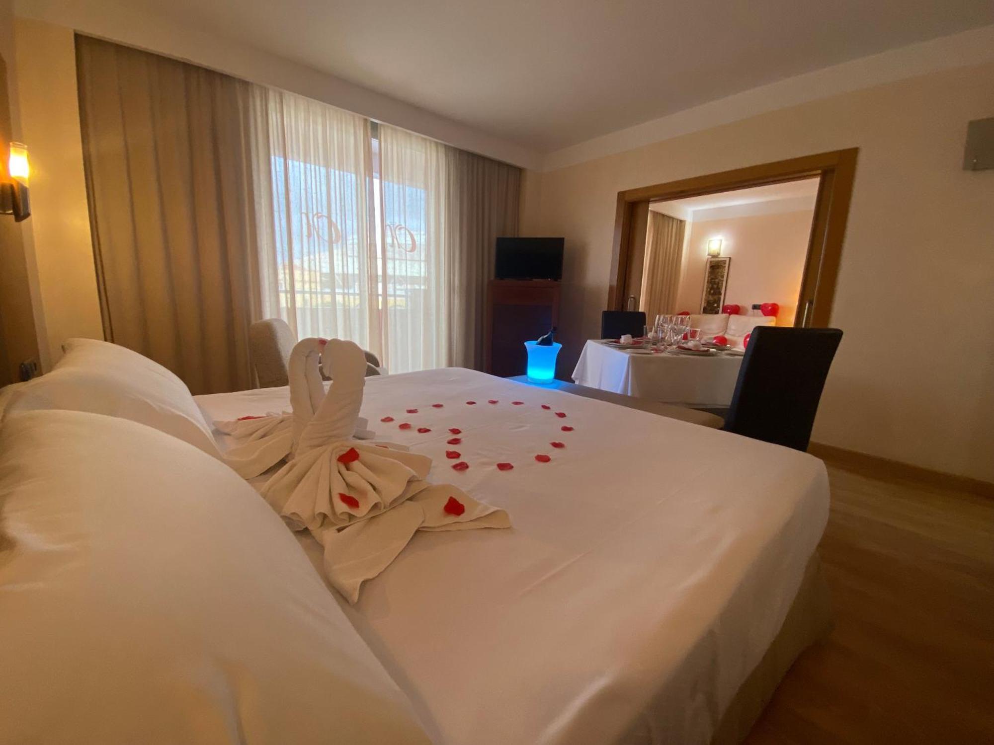 Hotel Montera Plaza Los Barrios Zewnętrze zdjęcie